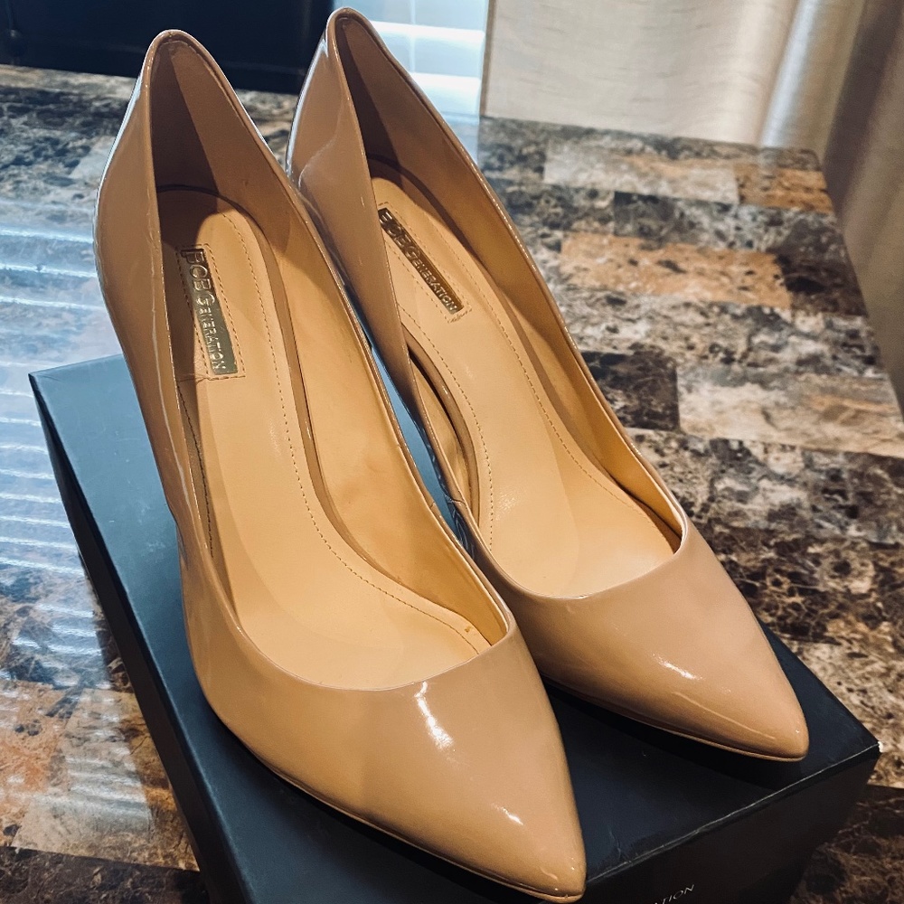 BCBG Nude Pumps